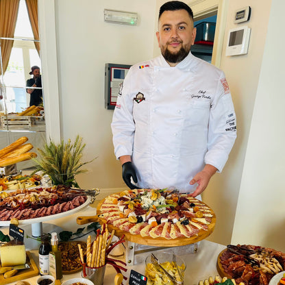 Evenimente Private: "Creează experiențe culinare extraordinare"